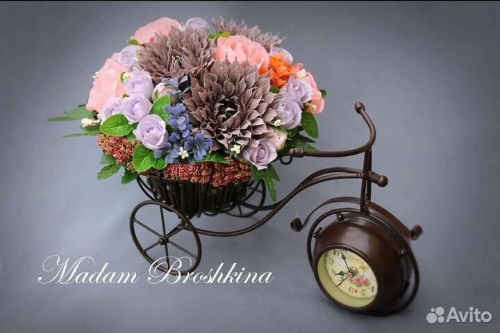 Часы настольные, кашпо