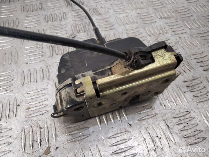 Замок задний правый Renault Megane II