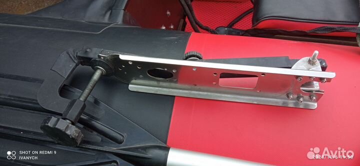 Струбцина из нержавейки для датчика эхолота