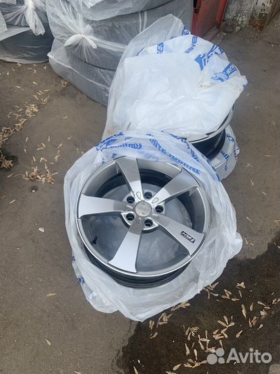Диски 5x114.3 r17