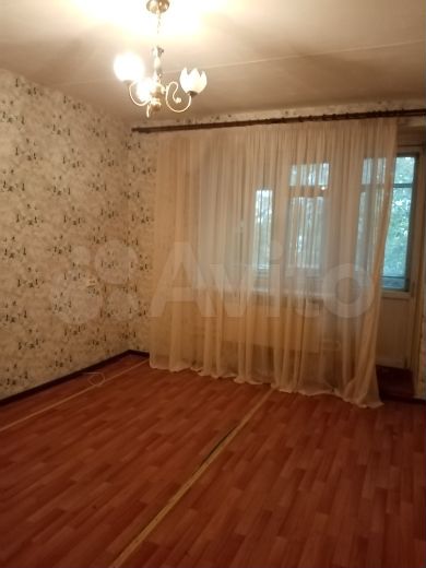 2-к. квартира, 50 м², 1/9 эт.