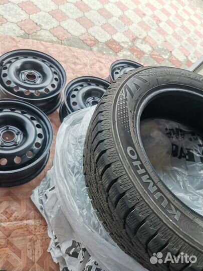 Kumho WinterCraft SUV Ice WS51 215/60 R17 100T