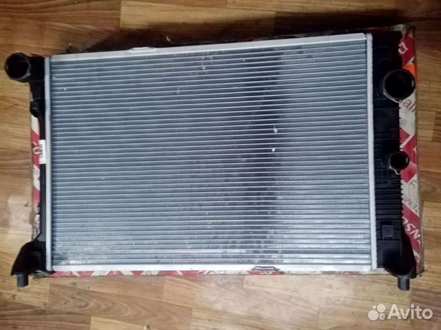 Радиатор охлаждения Mercedes