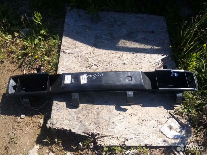 Усилитель бампера