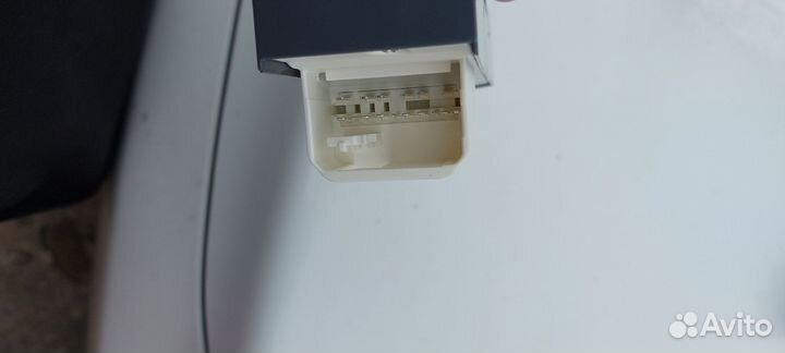 Блок управления стеклоподъемниками corolla