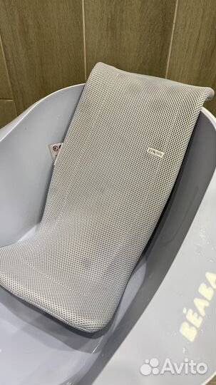 Ванночка с подставкой и пеленальный стол