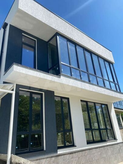 Дом 230 м² на участке 6 сот.