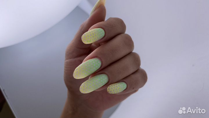 Маникюр на дому ЖК Шуваловский