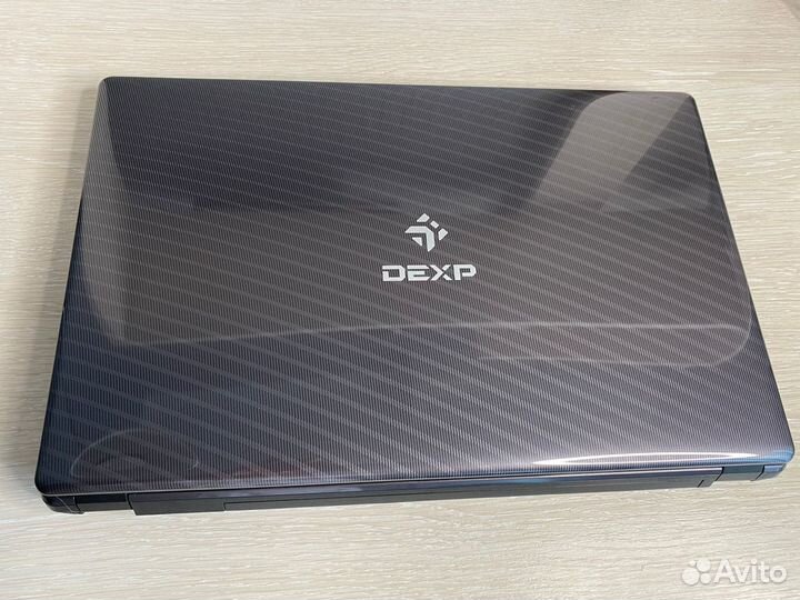 Ноутбук б/у dexp Atlas H152 - 17,3