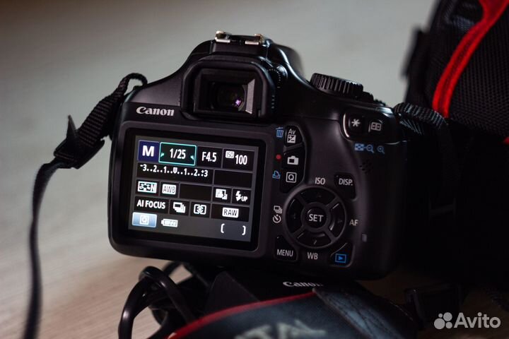 Зеркальный фотоаппарат canon 1100d