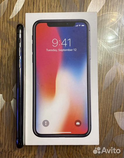 iPhone X, 64 ГБ