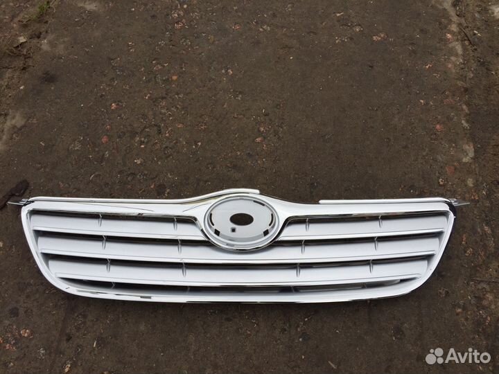 Toyota Corolla. Решетка радиатора на Тойота Королл