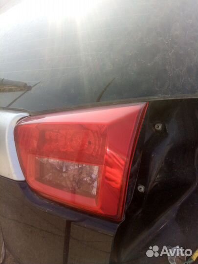 Фонарь задний правый внутренний Peugeot 4007