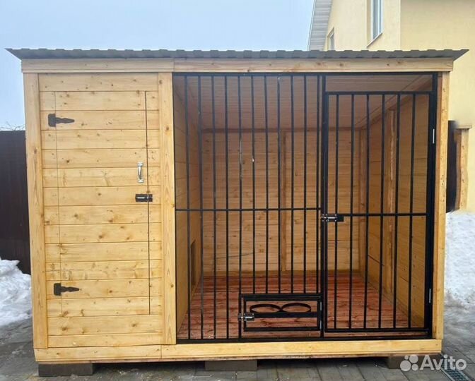 Уличный вольер для собак с будкой утепленной