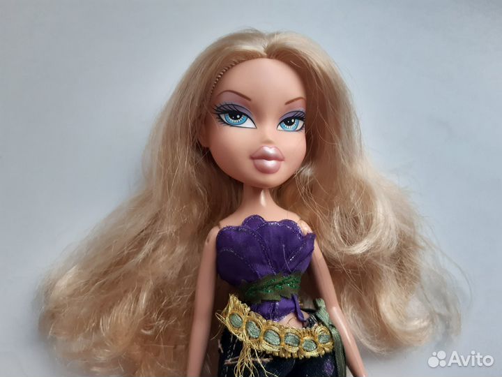 Кукла Хлоя Bratz Flower Girls Cloe