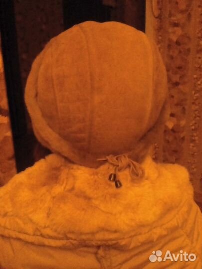 Зимняя шапка из овчины песочного цвета