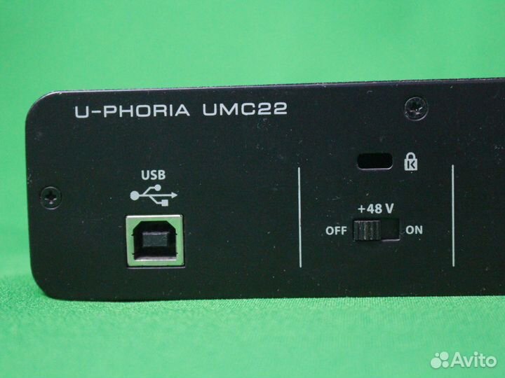 Звуковая карта USB Behringer UMC-22