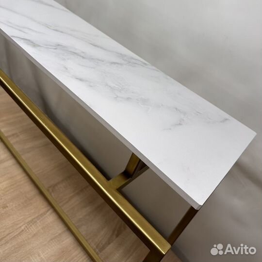 Консольный стол