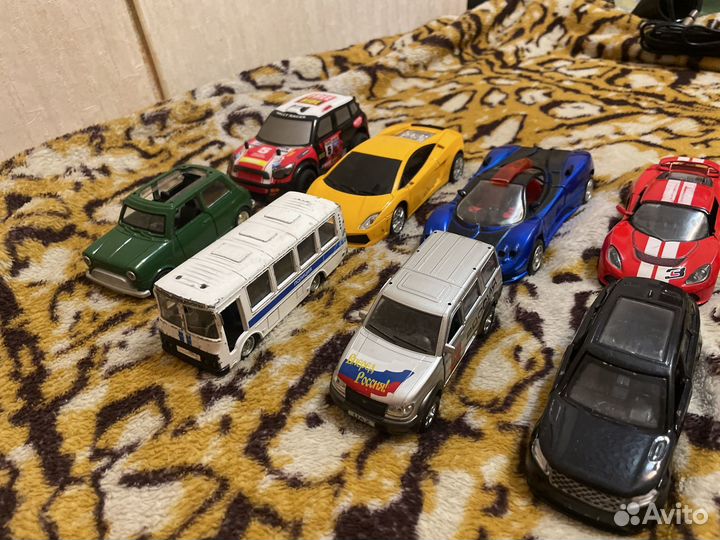 Игрушки металлические машины