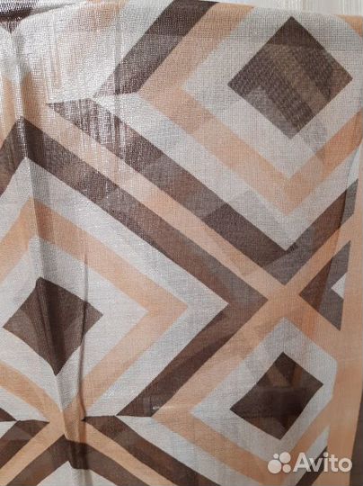 Шарф новый с геометрическим принтом