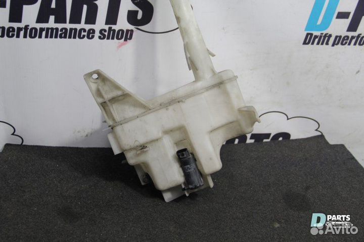 Бачок стеклоомывателя Toyota Celsior UCF31-0049182