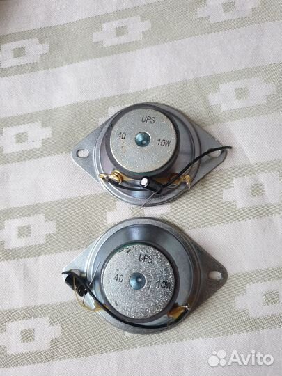 Динамики 10 Вт 4 Ом