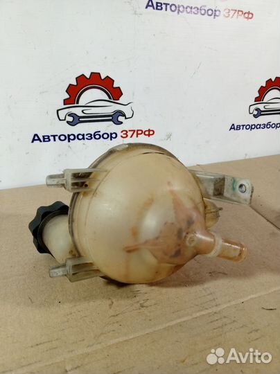 Бачок расширительный Peugeot 308