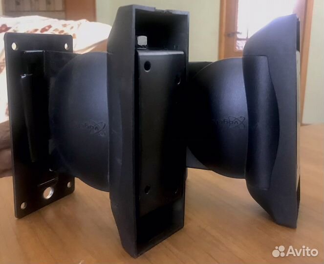 Крепление настенное для аккустических колонок