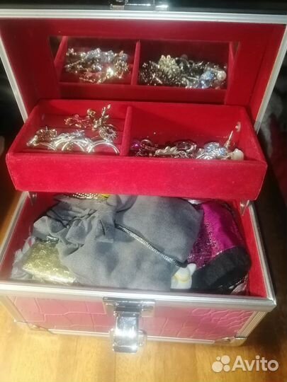 Шкатулка для ювелирных украшений