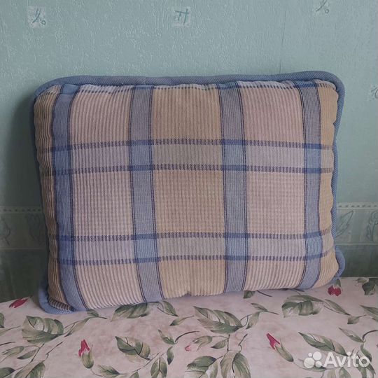 Подушка от дивана