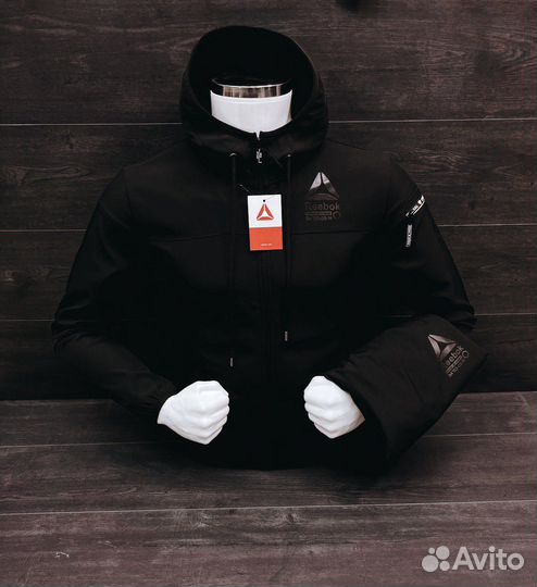 Спортивный костюм мужской Reebok