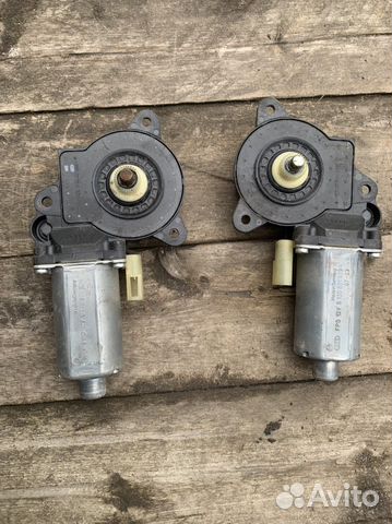 Моторчик стеклоподъемника переднего Ford Fusion