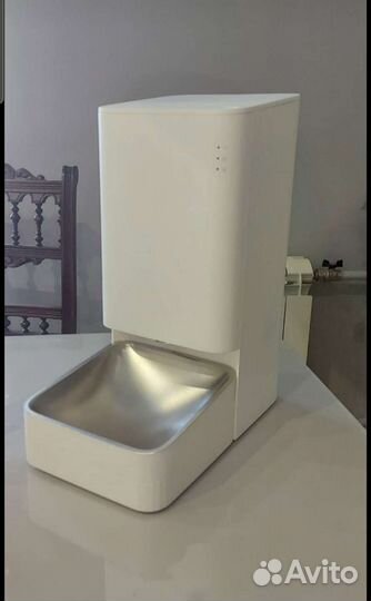 Автоматическая кормушка для животных