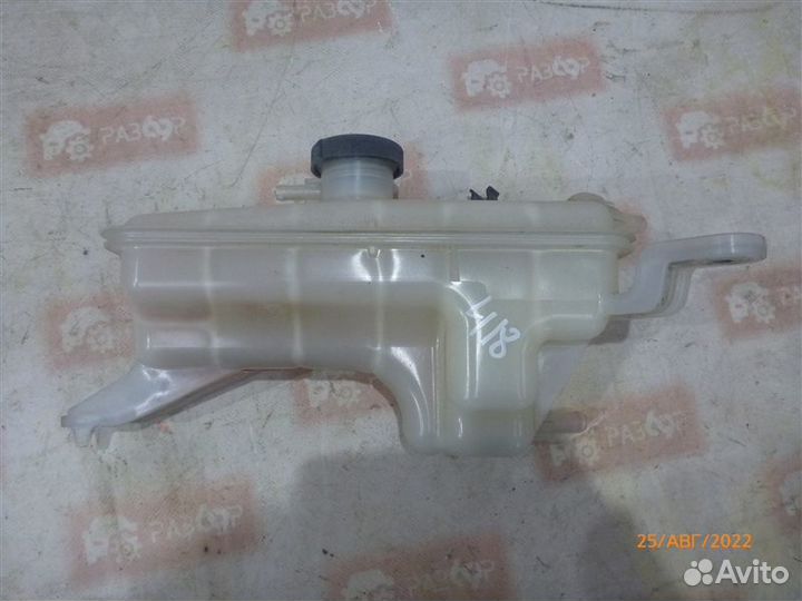 Бачок расширительный Toyota Rav4 ASA44 2arfe 2013