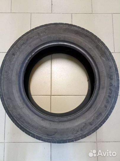 Hankook Radial RA28 215/65 R16C