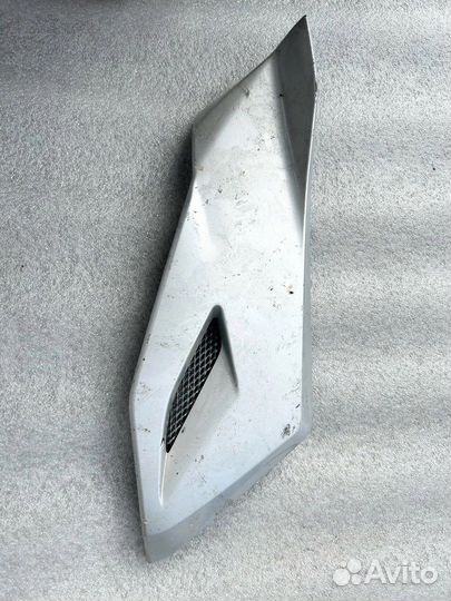 MV Agusta Brutale 1090R боковой пластик