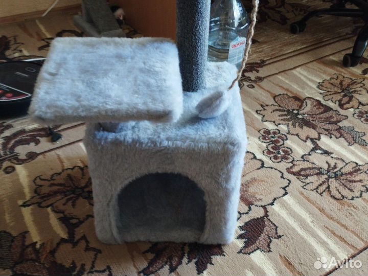 Домик для кошки с когтеточкой новый