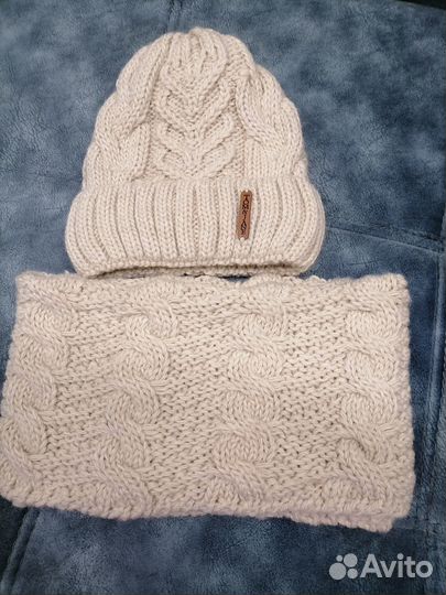 Шапка вязаная и снуд