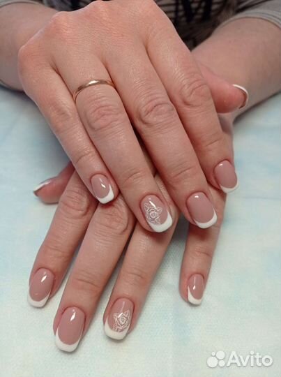 Маникюр, педикюр, наращивание ногтей