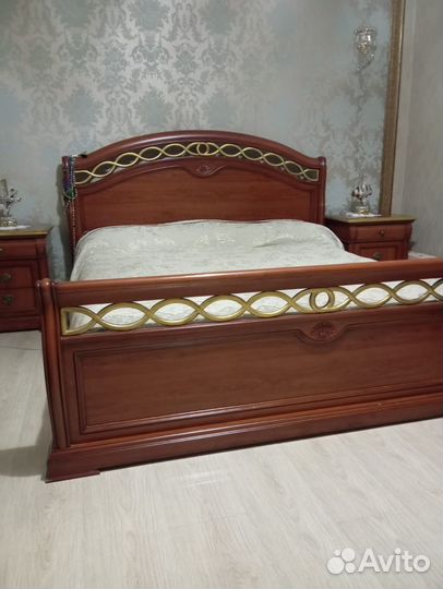 Спальный гарнитуры бу