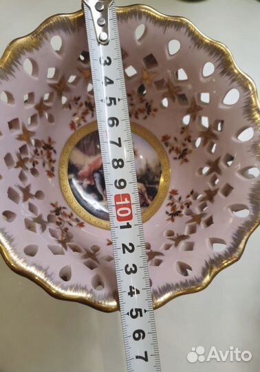 Ваза на ножке