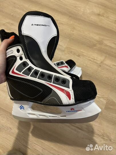 Коньки хоккейные Tecno Pro Toronto