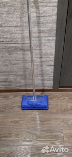 Механическая щетка для пола