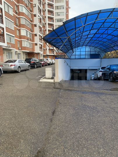 Машиноместо, 13 м²