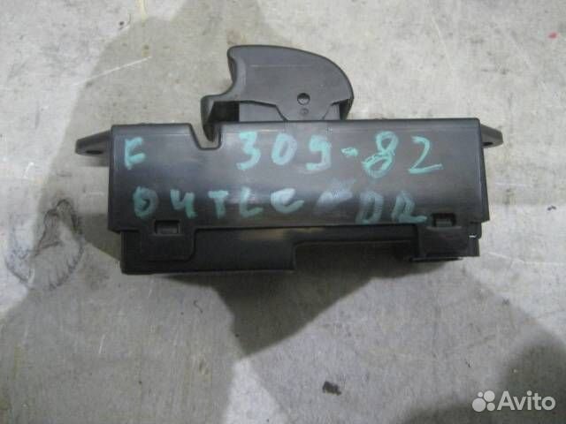 Кнопка стеклоподъемника передней правой двери от