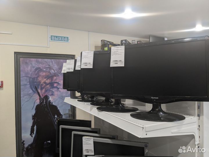 Монитор 19 дюймов широкоформатный