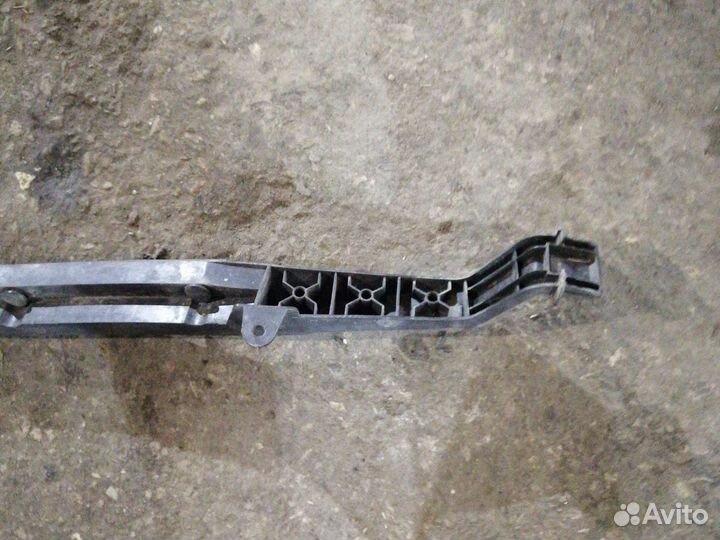 Планка под лобовое стекло citroen С4