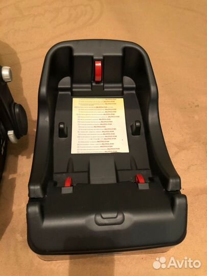 Автомобильное кресло - переноска
