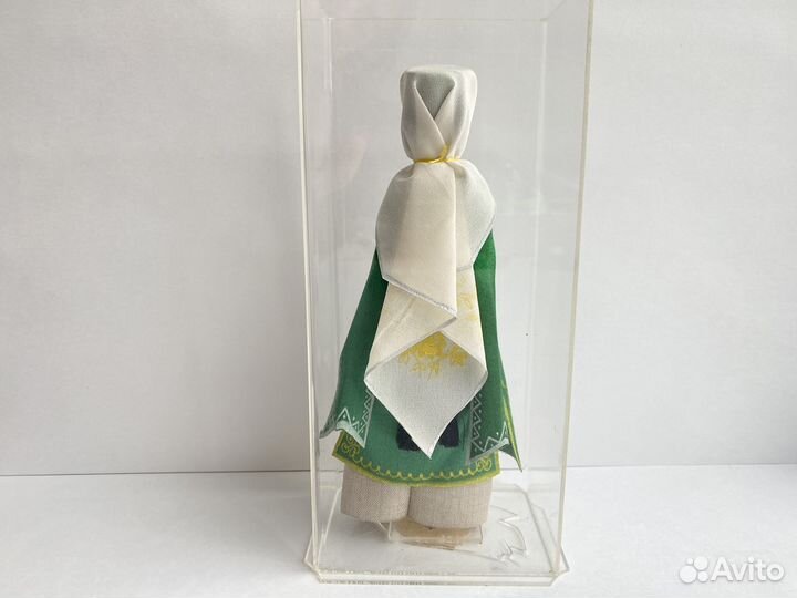 Кукла сувенир в национальном армянским кост СССР