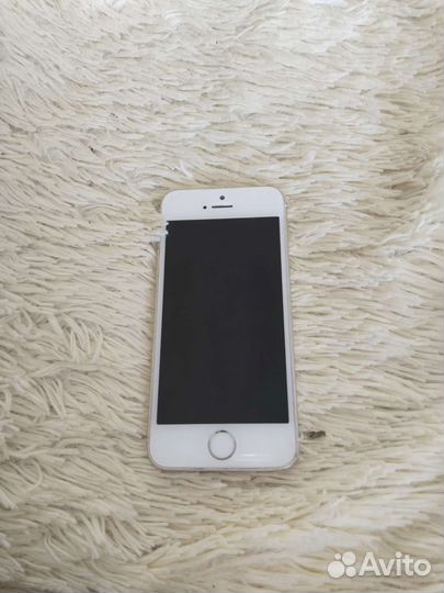 Телефон iPhone 5s